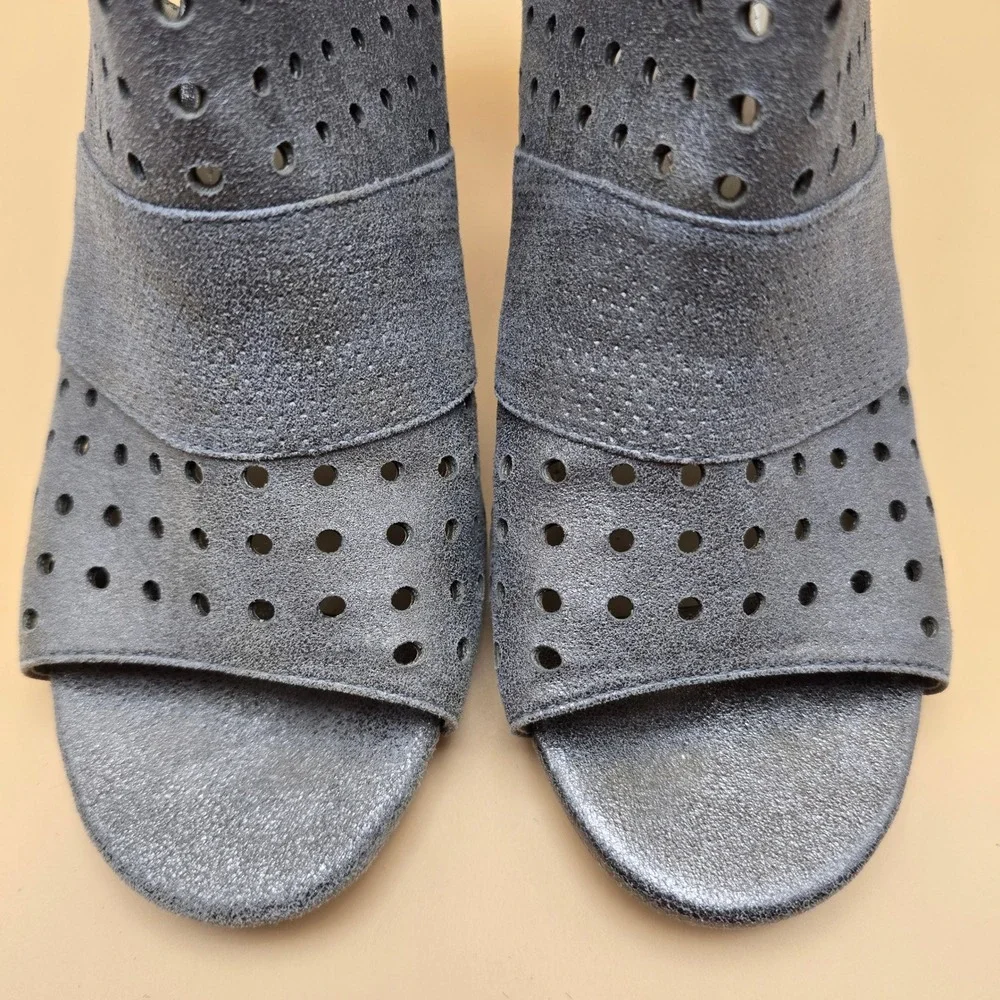 Johnston & Murphy Grey Suede Perforated Wedge Sandals 8M 78-41506 Made in Brazil